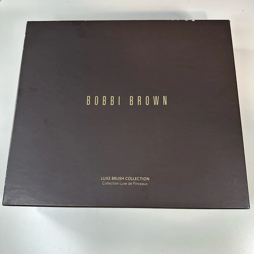 Bobbi Brown Luxe Brush Collection – Limited Edition – 24K Gold Accents